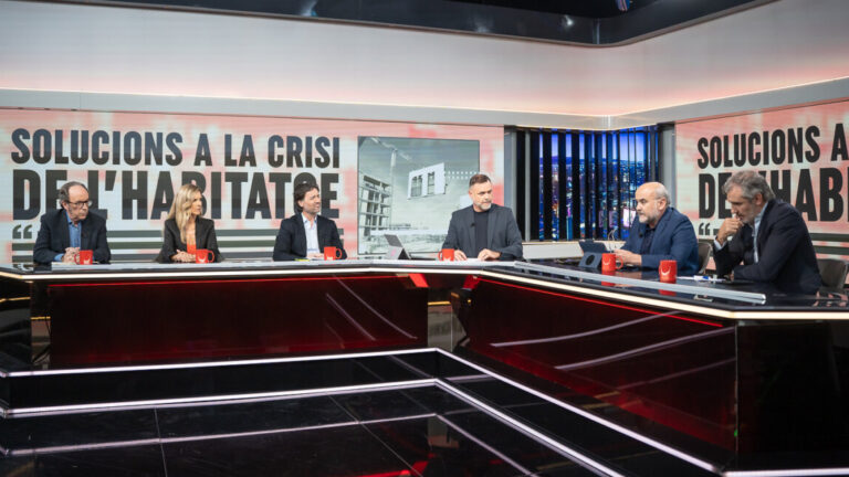 Panel de discusión sobre soluciones a la crisis de la vivienda
