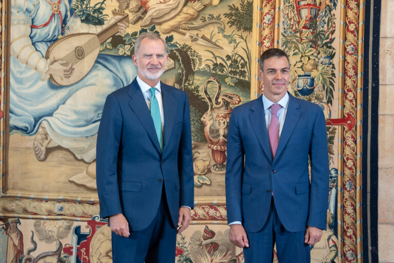 Rey Felipe VI y Pedro Sánchez en el Palacio de La Almudaina