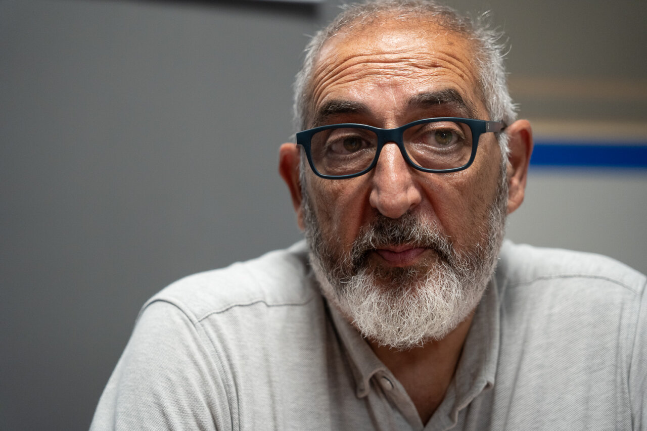 Rafael Sotomayor hablando sobre puertas automáticas y su sector