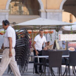 Restauradores mallorquines cargan contra la ley antitabaco: "Asfixia a quien levanta la persiana"