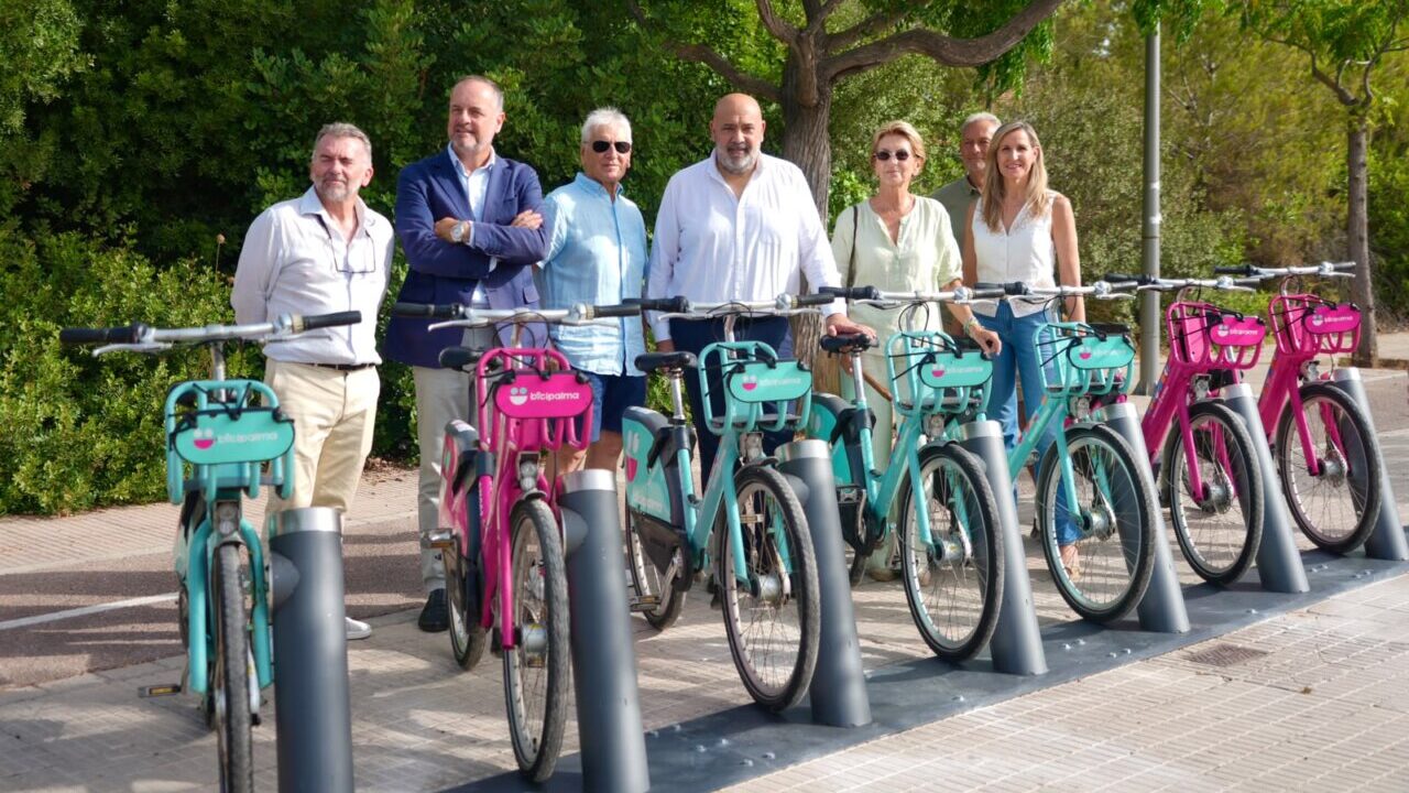Presentaci&oacute;n de nuevas estaciones de Bicipalma con bicicletas el&eacute;ctricas en Palma