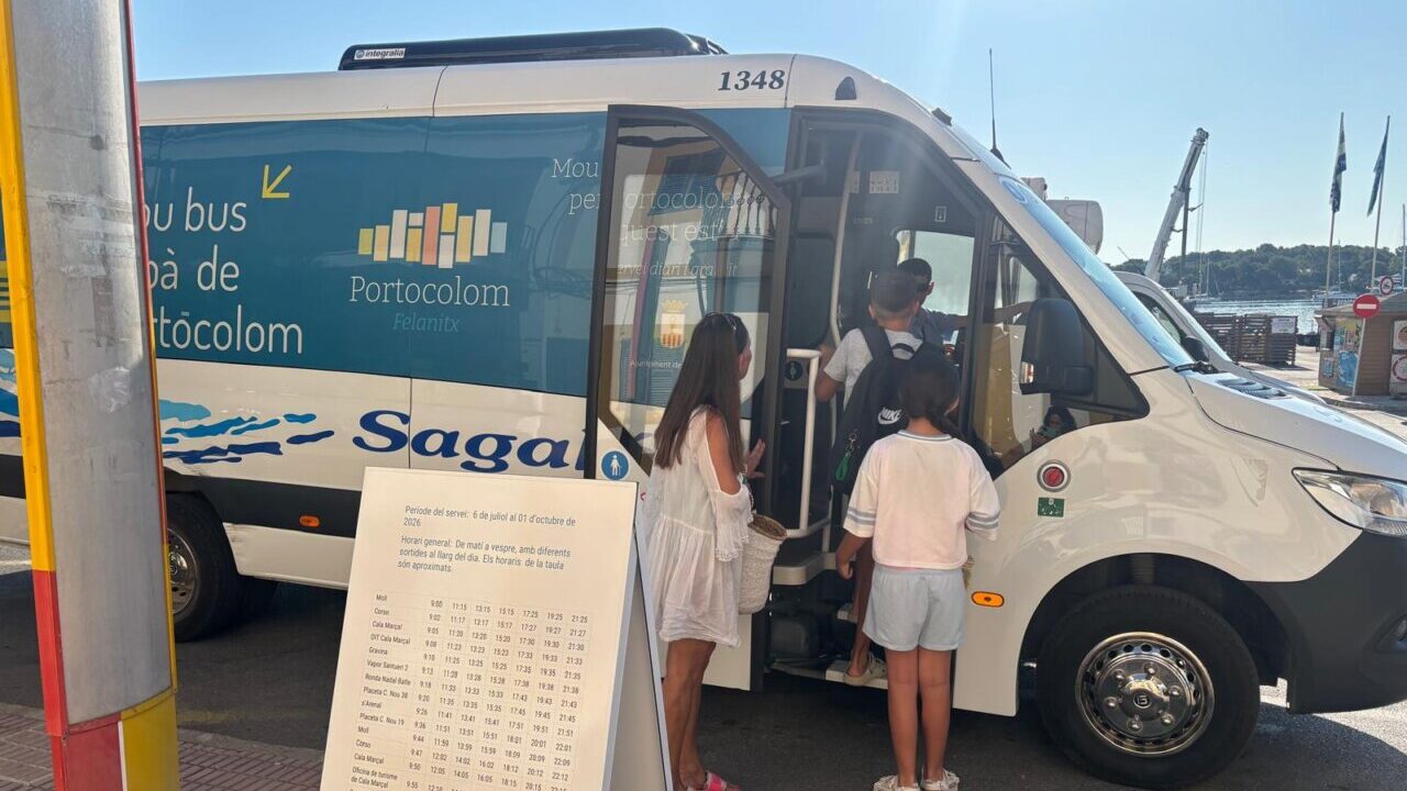 Portocolom estrena hoy un servicio de bus urbano gratuito para aliviar el tr&aacute;fico del n&uacute;cleo