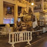 Un camión de Emaya, calcinado tras arder de madrugada en Jaume III