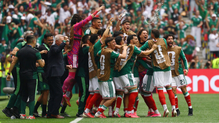 Jugadores de la selección mexicana celebrando en el Mundial 2026