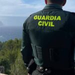 Pillados tres hombres mientras intentaban robar dentro de un coche en Esporles