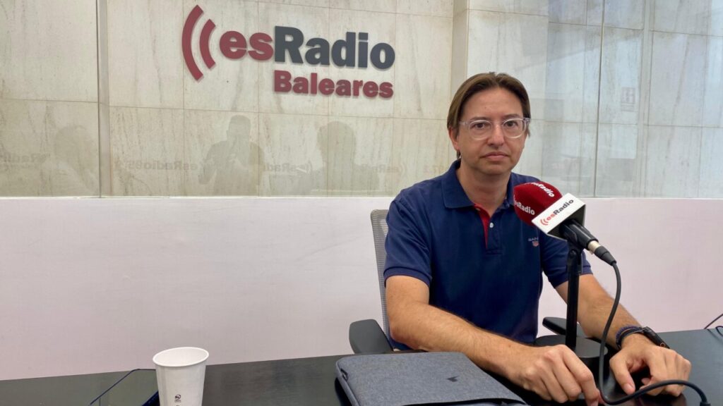 Luis Turell durante una entrevista en esRadio Baleares sobre educaci&oacute;n