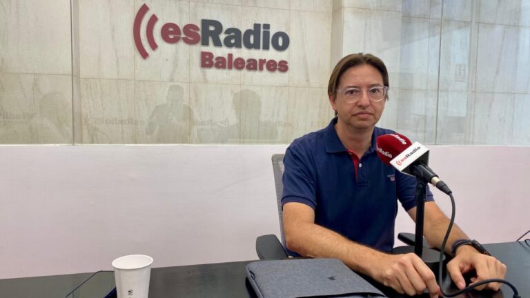 Luis Turell durante una entrevista en esRadio Baleares sobre educación