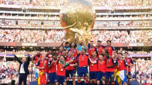 Jugadores de la selecci&oacute;n espa&ntilde;ola celebrando su victoria en el Mundial 2026