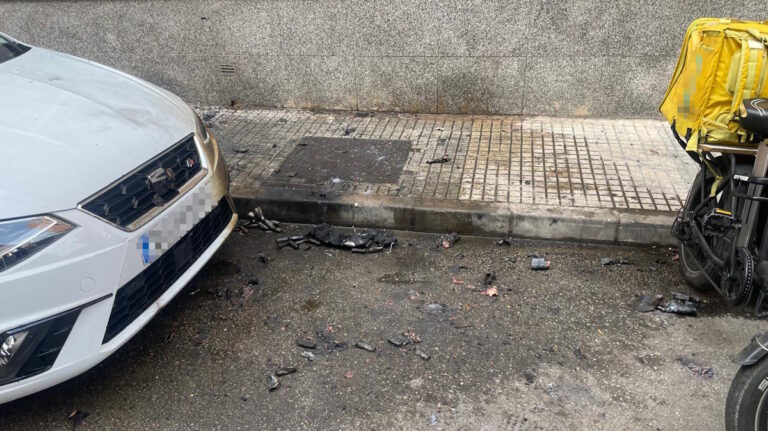 Susto por la explosi&oacute;n de la bater&iacute;a de una bicicleta el&eacute;ctrica en Son Gotleu