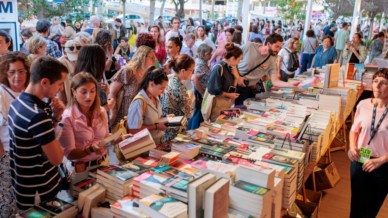 Magaluf estrena un premio de novela para descubrir nuevas voces menores de 35 a&ntilde;os