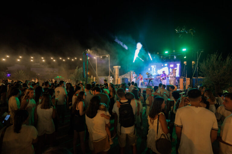 Celebraci&oacute;n de Sant Jaume con m&uacute;sica y baile en Santany&iacute;