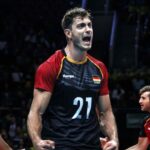 Tobias Krick celebrando un punto durante un partido de voleibol
