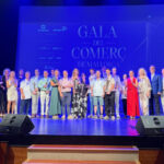 Imagen de la Gala del Comerç de Mallorca con participantes en el escenario.