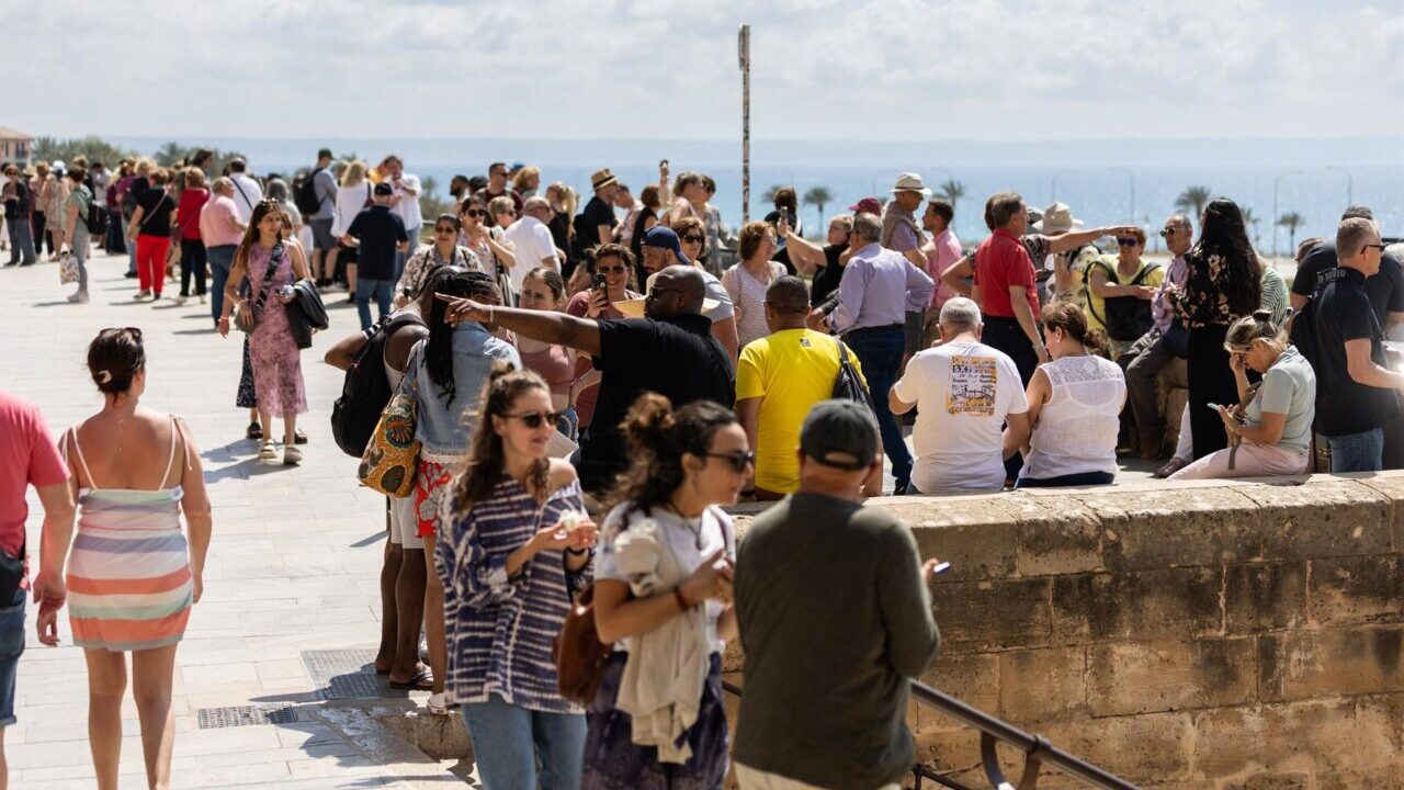 Nuevo r&eacute;cord de presi&oacute;n humana en Baleares con 1,64 millones de personas