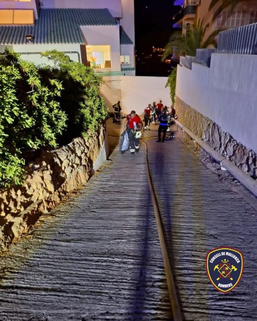 Un incendio obliga a desalojar varias plantas de un hotel de Magaluf