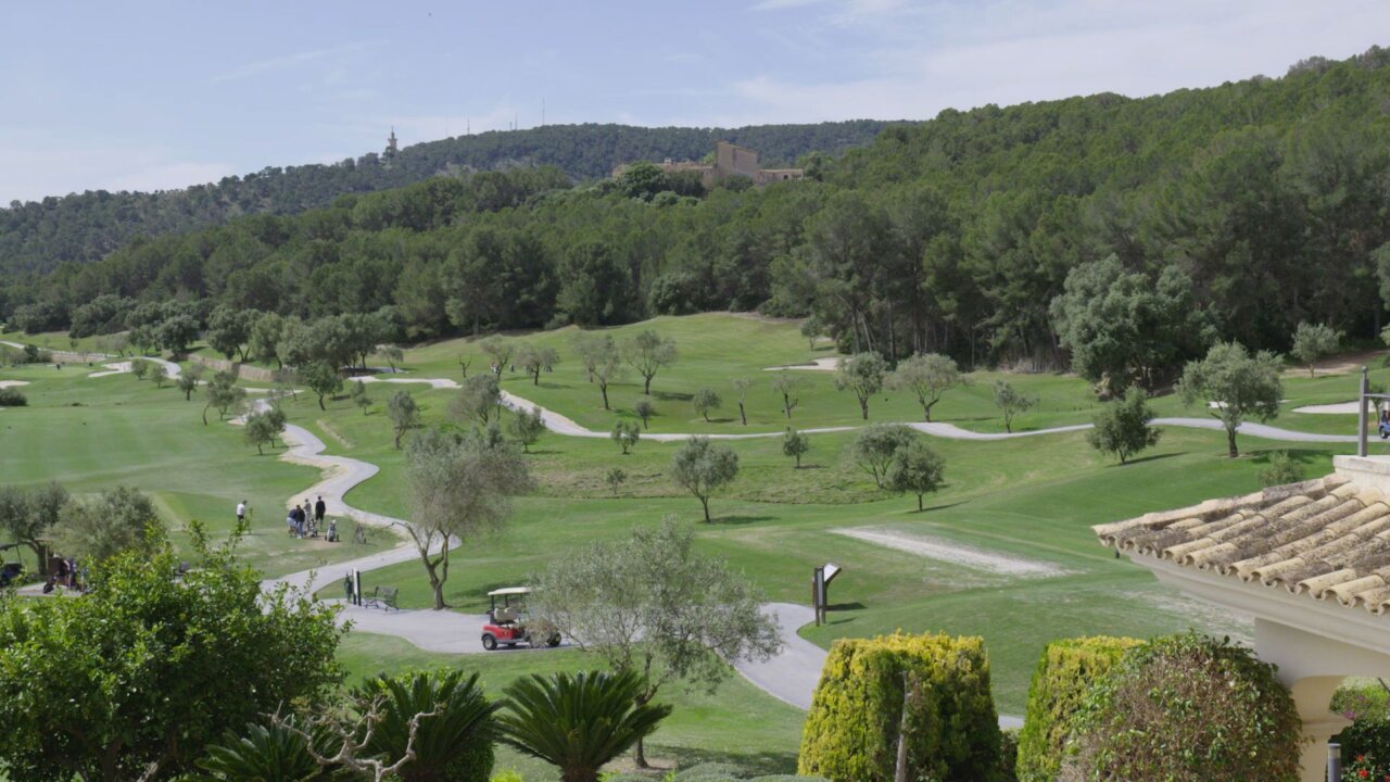 El campo de golf de Son Vida en Mallorca muestra la integración de tecnología y sostenibilidad.