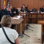 Vista de un juicio donde se juzga a una empleada de banca por apropiaci&oacute;n indebida.