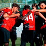 Jugadores del RCD Mallorca celebrando en un partido de pretemporada