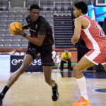 Osi Cerdà jugando baloncesto en un partido del Fibwi Mallorca