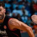 Osvaldas Matulionis jugando baloncesto con el Fibwi Mallorca