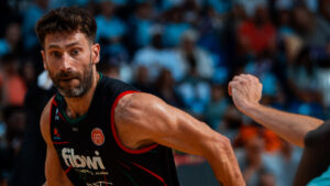 Osvaldas Matulionis jugando baloncesto con el Fibwi Mallorca