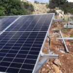 Paneles solares instalados en un parque fotovoltaico en Llucmajor