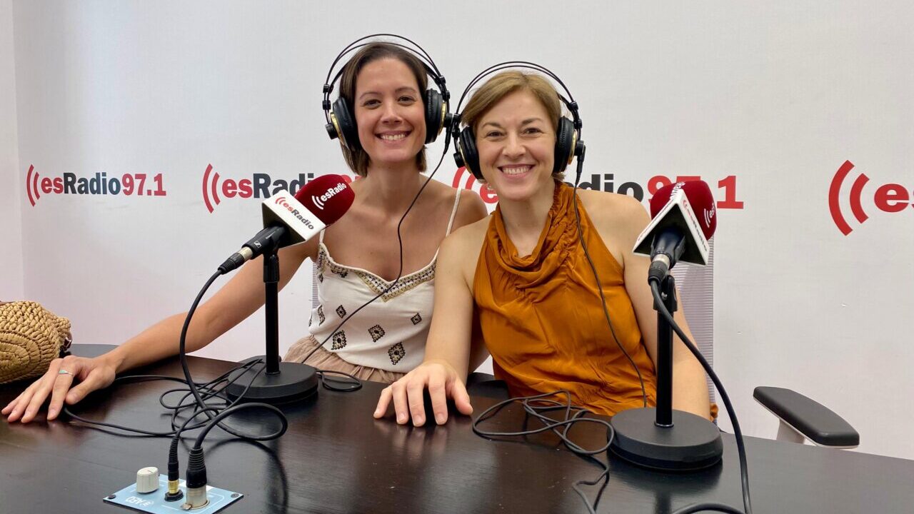 Bea Gal&aacute;n y Dina Ned&eacute;ltcheva en esRadio Baleares