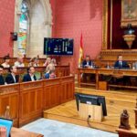 Reunión del Consell de Mallorca con miembros en el salón de plenos