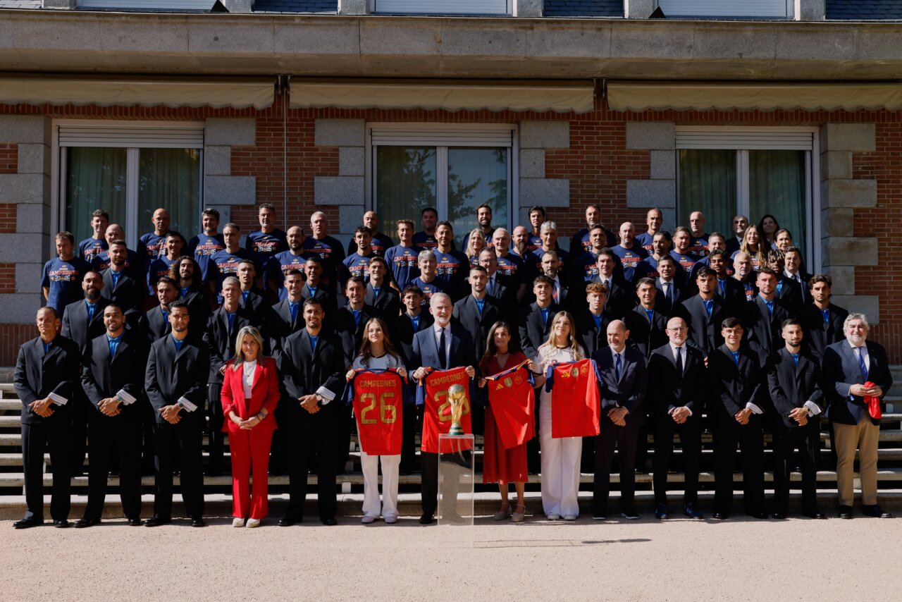 La selección española celebra su victoria en el Mundial 2026 con la familia real en el Palacio de la Zarzuela.