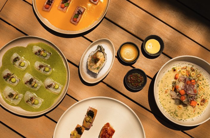 Platos de cocina peruana y mediterr&aacute;nea en el Club de Mar de Mallorca