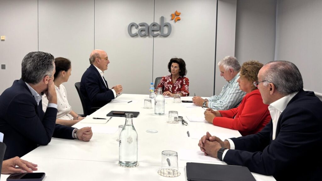 Reuni&oacute;n entre representantes de CAEB y Aena sobre el aeropuerto de Palma