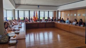 Calvi&agrave; re&uacute;ne a administraciones y entidades para reforzar la coordinaci&oacute;n en salud mental
