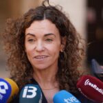 Rosario S&aacute;nchez hablando en una rueda de prensa en Palma