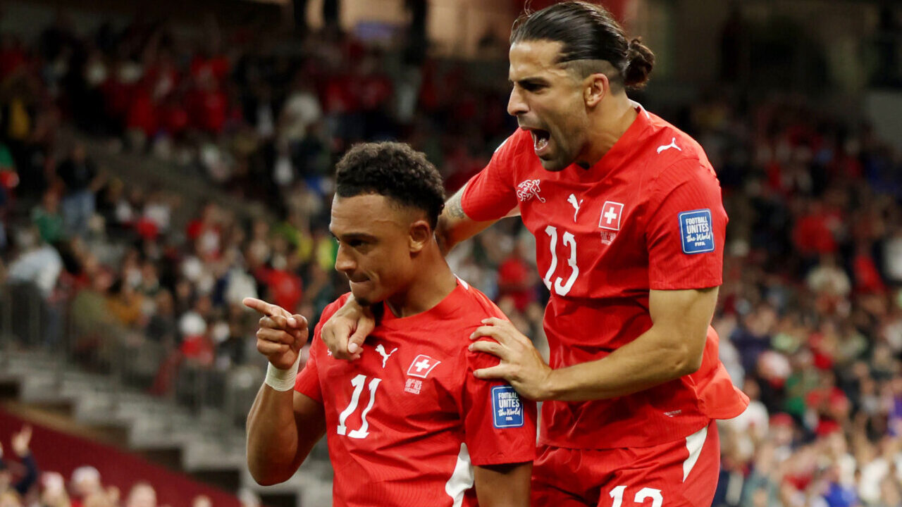 Suiza avanza de ronda ante una ap&aacute;tica Argelia