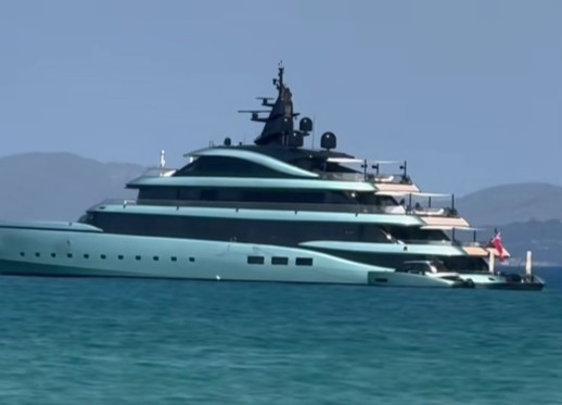 Yate de lujo en aguas de Mallorca donde descansa Cristiano Ronaldo