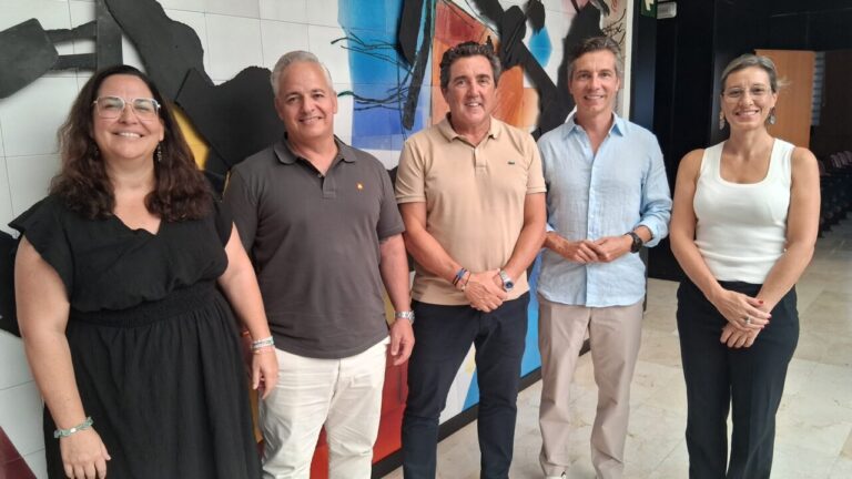 Reunión entre representantes de Calvià y Jóvenes Empresarios de Baleares