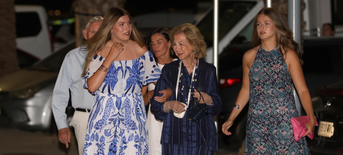 Los Reyes y sus hijas disfrutando de una cena familiar en Palma