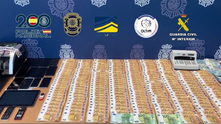 Golpe histórico a una mafia del tráfico de personas y drogas con 8 detenidos en Baleares