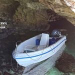 Patera interceptada por la Guardia Civil en una cueva en Baleares
