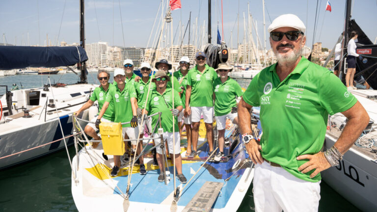 Arte, inclusión y superación personal navegan juntos a bordo del Settebello en la Copa del Rey Mapfre