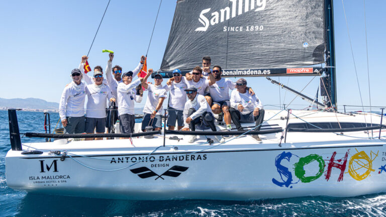 Equipo del Teatro Soho San Miguel celebrando su victoria en la Copa del Rey