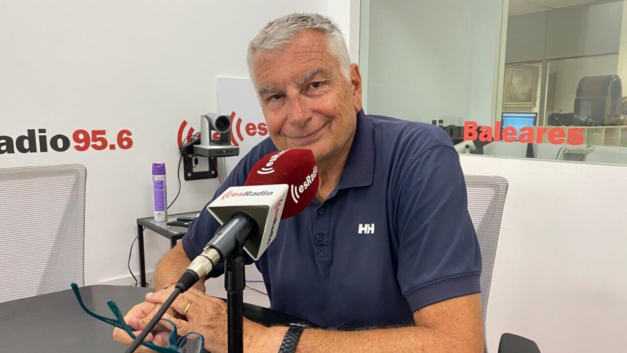 Tomeu Terrasa en la emisora de radio durante el programa TT Deporte