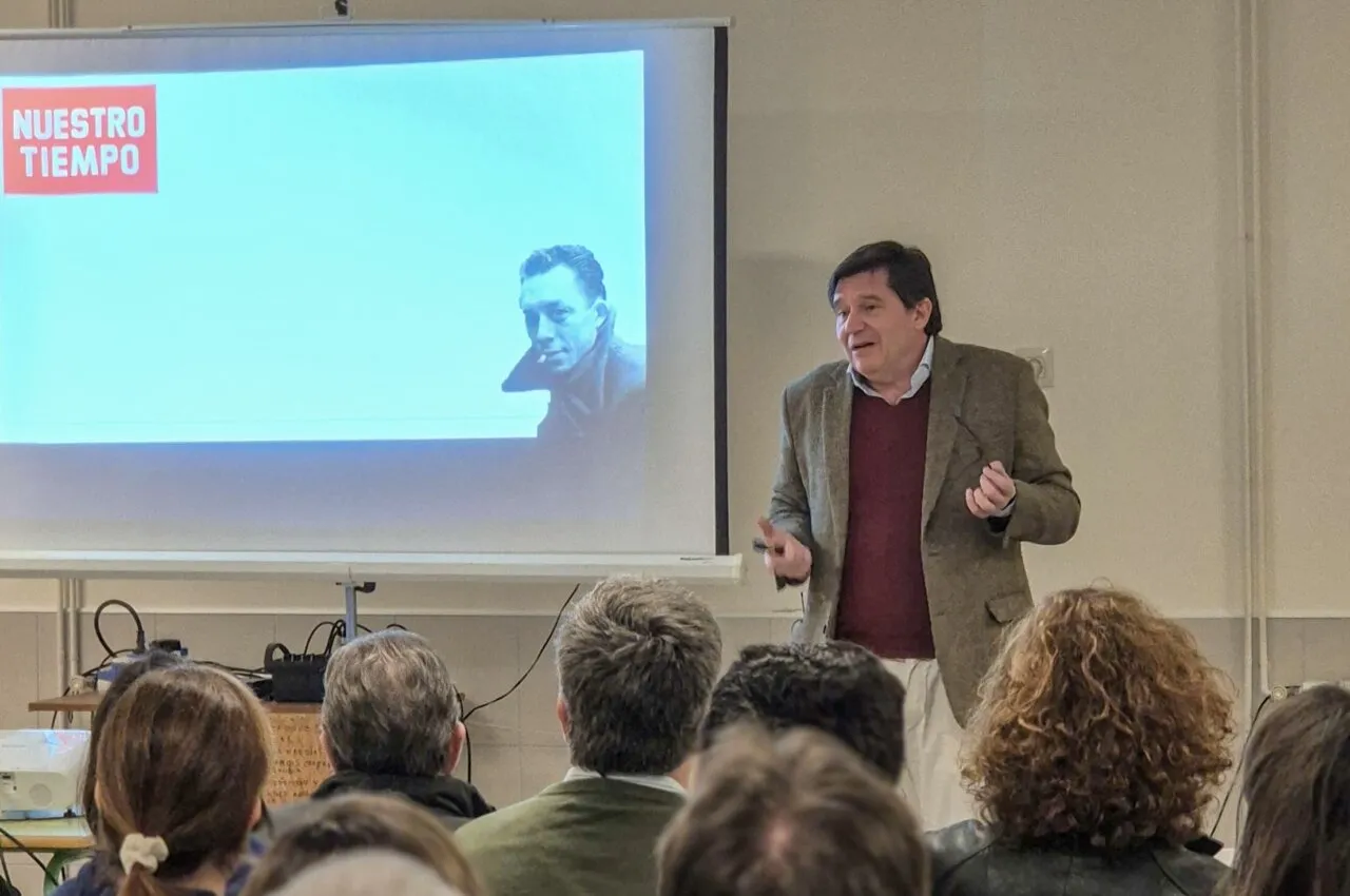 profesor Enrique García Máiquez